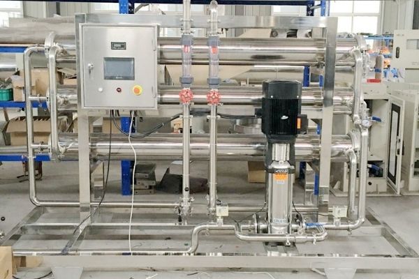 Hệ thống lọc nước RO ngành sản xuất dược phẩm, vật tư y tế Đạt Chuẩn 